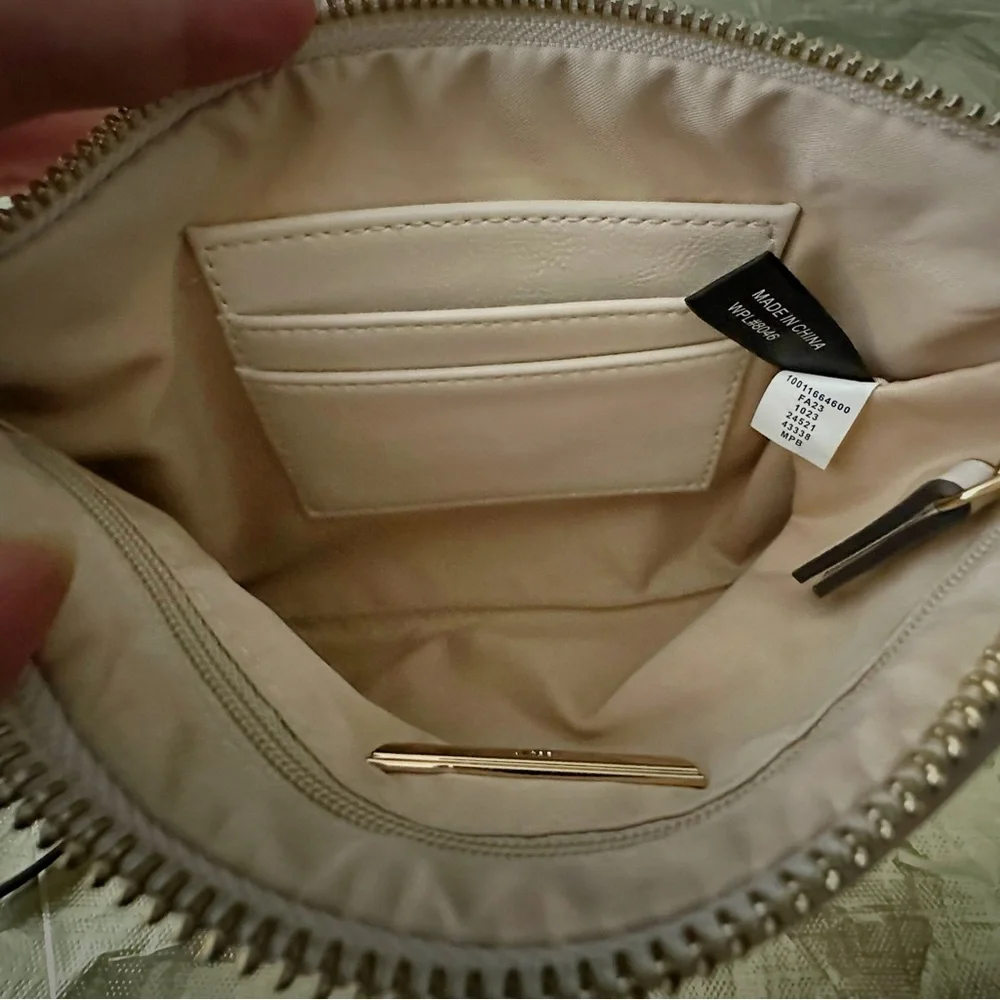 INC International Concepts Cream Shoulder Bag with Gold Ring - Picture 5 of 13